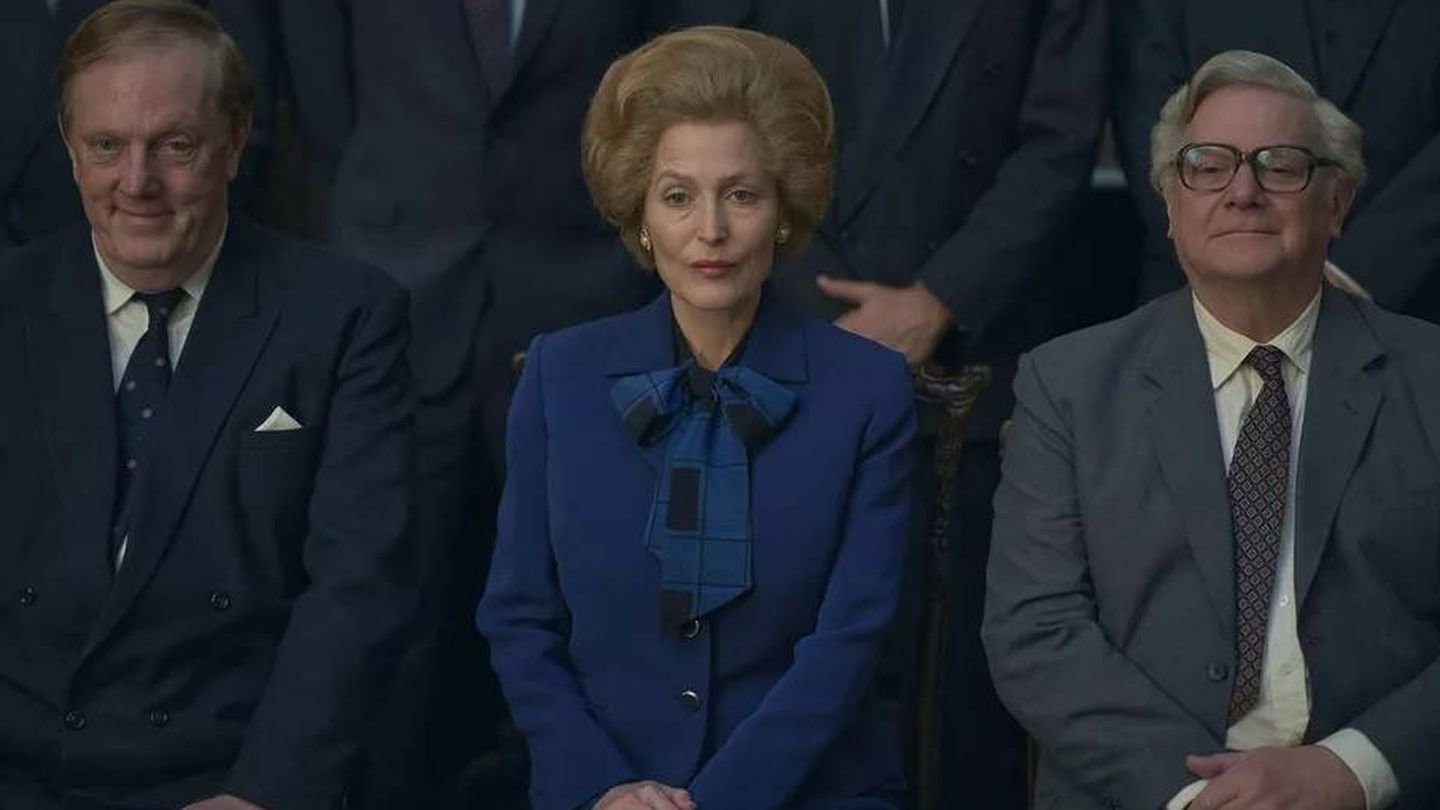La actriz Gillian Anderson como Margaret Thatcher en la serie 'The Crown'. (Netflix)