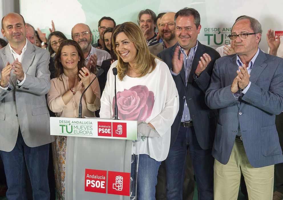 Foto: Susana Díaz (c) celebra en la sede del partido en Sevilla la victoria socialista en Andalucía en las elecciones europeas. (EFE)