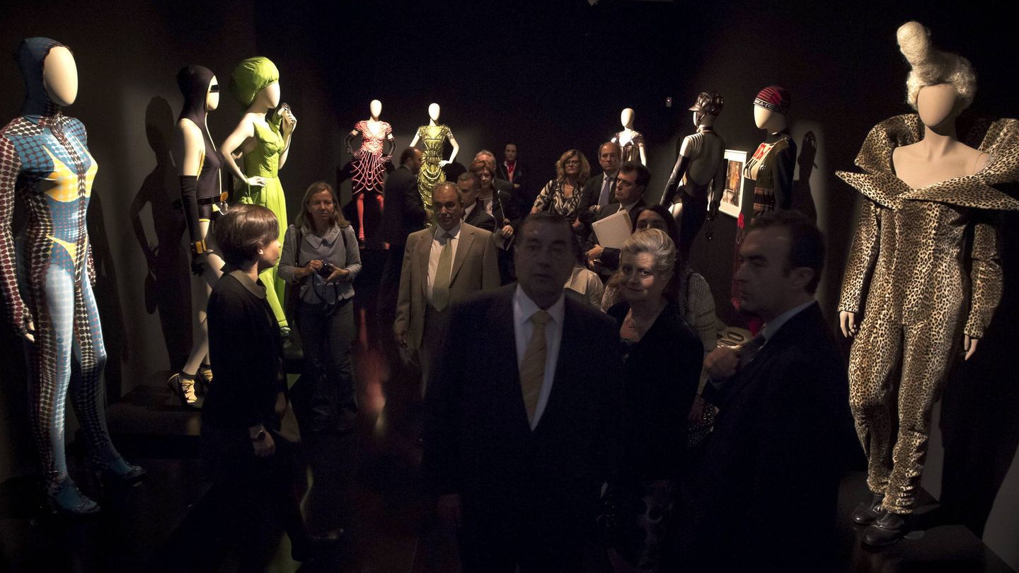 Exposición de la firma Jean Paul Gaultier, en la Fundación Mapfre. (EFE)