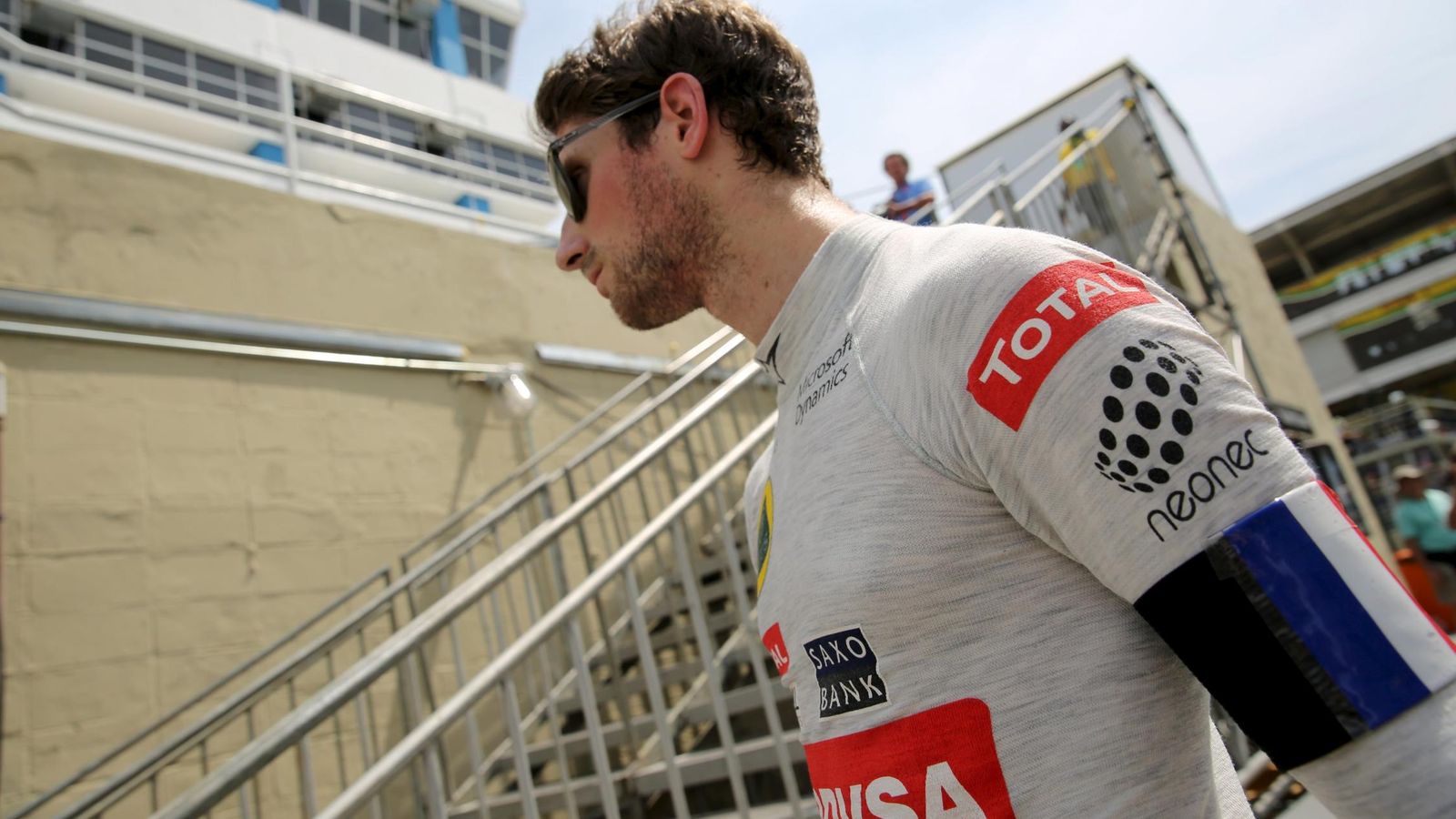 Foto: Romain Grosjean llevó desde el sábado un brazalete con la bandera de Francia (Reuters)