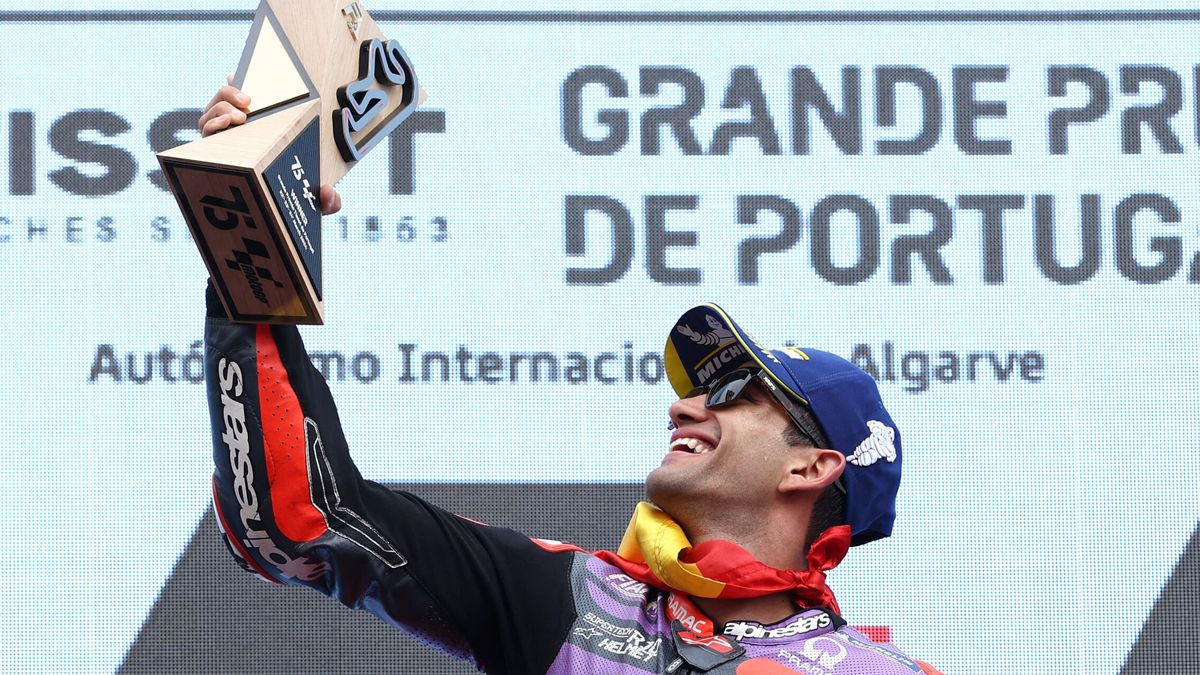 Jorge Martín da un golpe descomunal en la mesa de MotoGP y Acosta sube al podio en Portugal