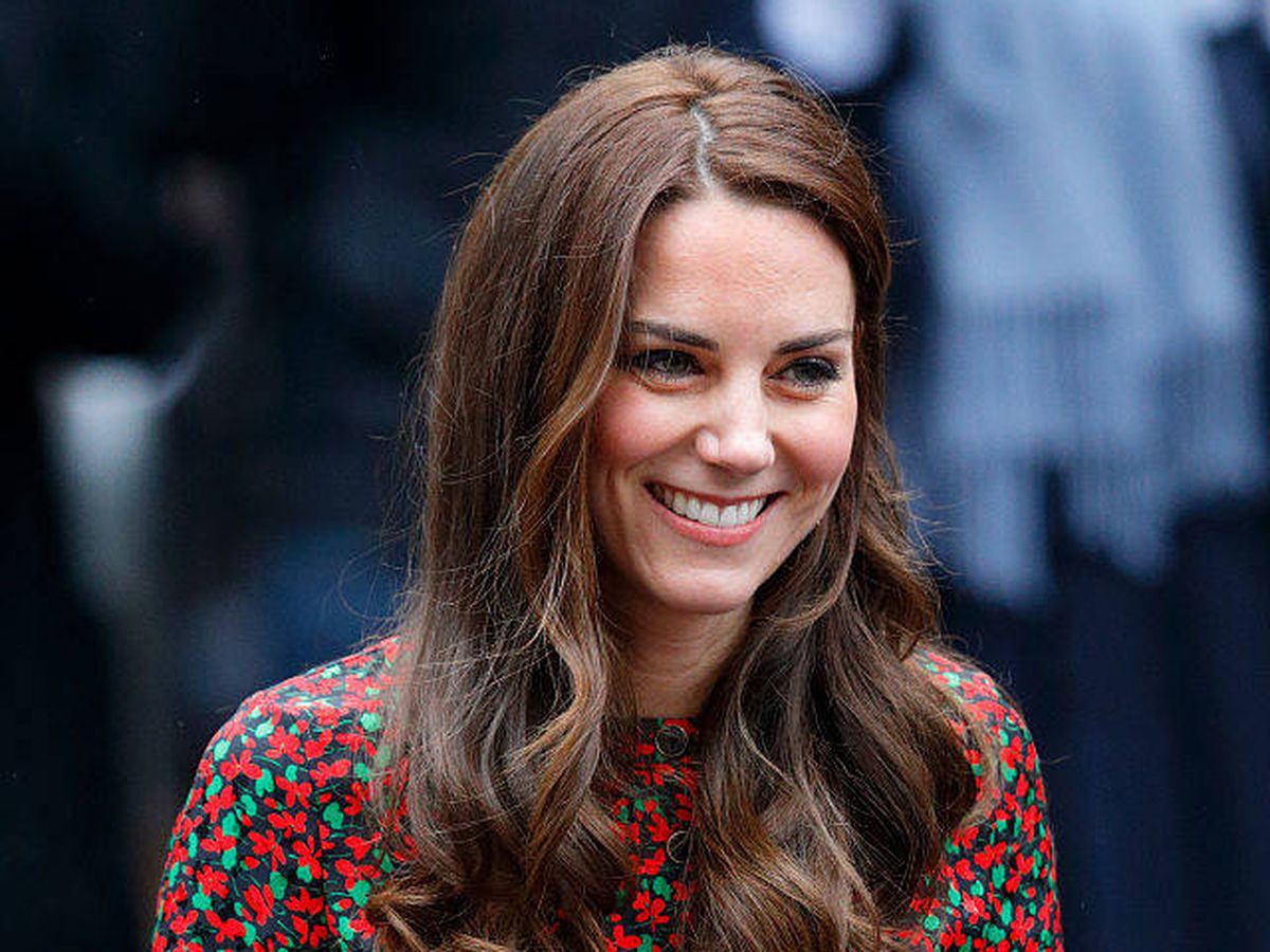 Foto: Así combina Kate Middleton sus vestidos rojos. (Getty)