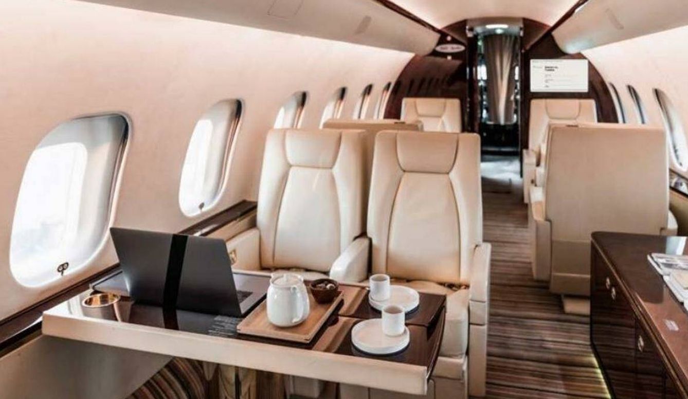 Interior del jet privado en el que viaja Juan Carlos I. (Cortesía/Royal Jet Group)