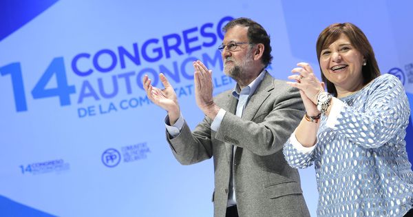 Foto: Rajoy y Bonig en la clausura del XIV Congreso del PPCV el pasado domingo. (EFE)