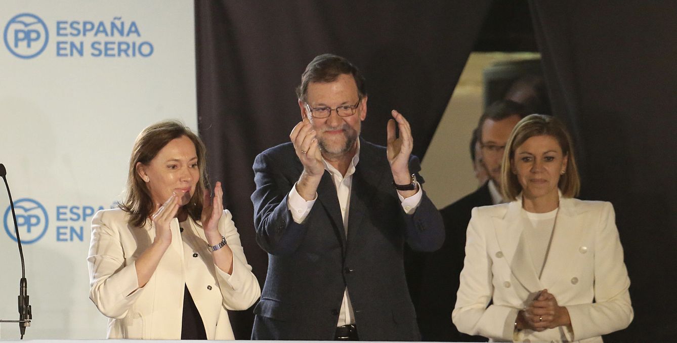 Viri Fernández junto a su marido, Mariano Rajoy, y María Dolores de Cospedal (Gtres)
