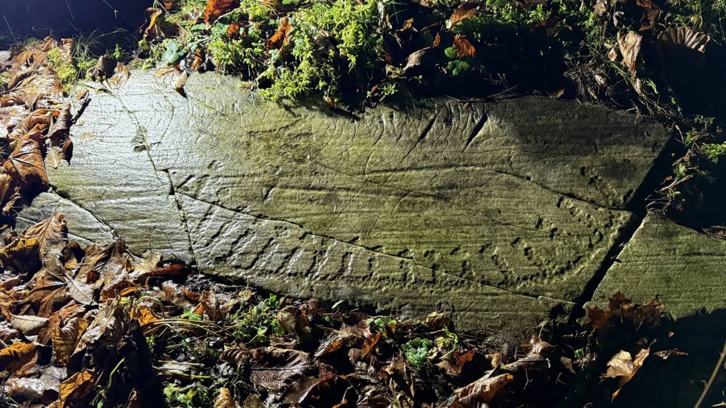 Otro grabado con forma de suela (Tormod Fjeld)
