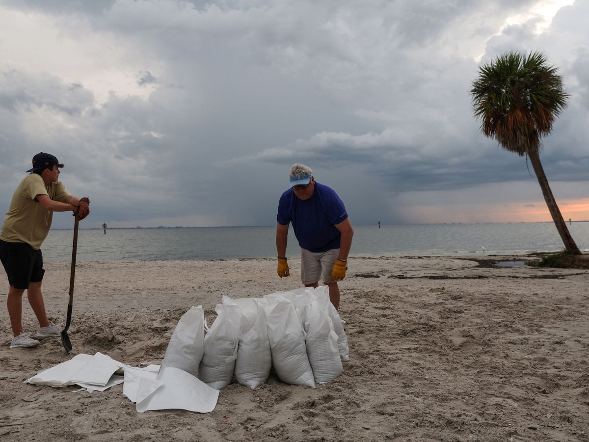 Foto: Preparativos en Florida para la llegada de Ian. (Reuters/ Shannon Stapleton)