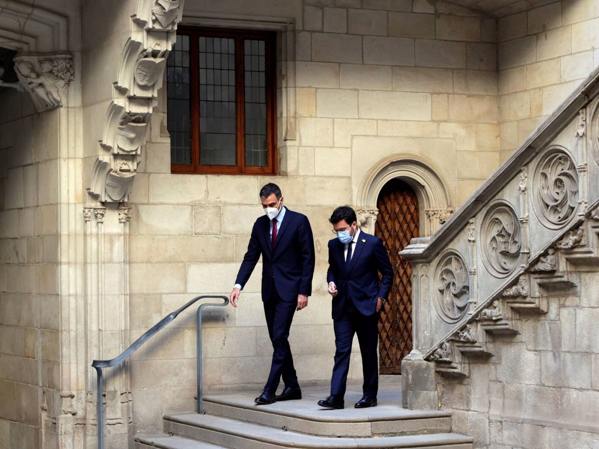 Foto: Pedro Sánchez y Pere Aragonès en el Palau de la Generalitat en septiembre. (EFE)