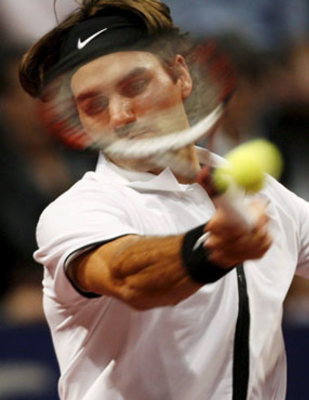 Foto: Federer encuentra el consuelo en su tierra tras ganar a Nalbandian