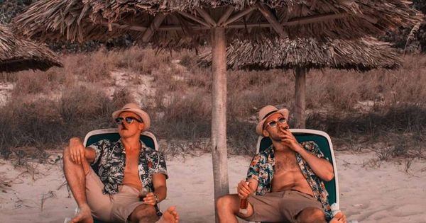 Foto: Imagen de dos 'instragramers' disfrutando en las playas de Cuba. (Instagram)