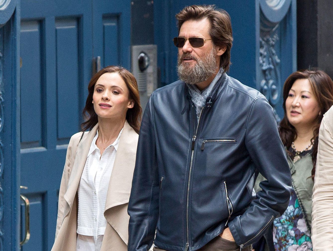 Jim Carrey y Cathriona White paseando por Nueva York en mayo de 2015.