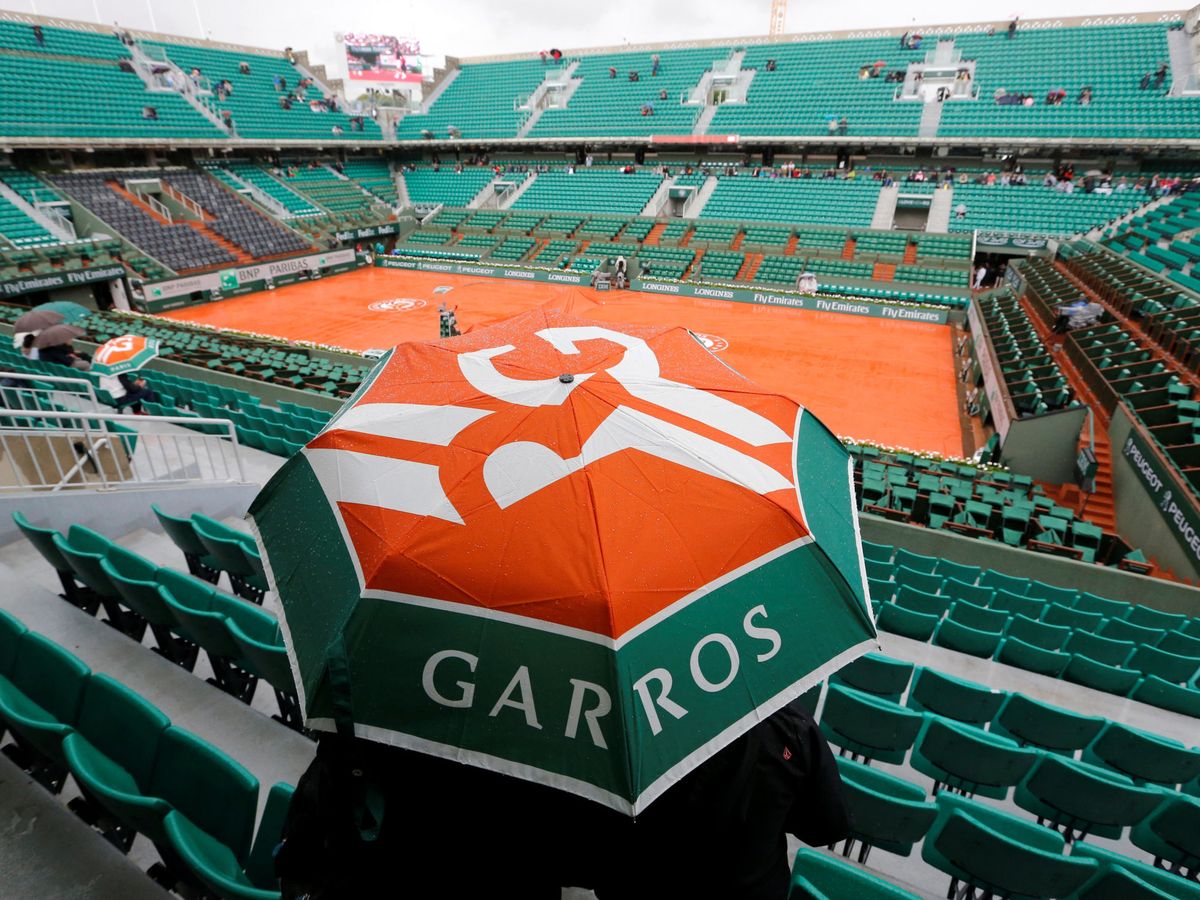 Foto: Imagen de pista central de Roland Garros. (Reuters/Jean-Paul Pelissier)