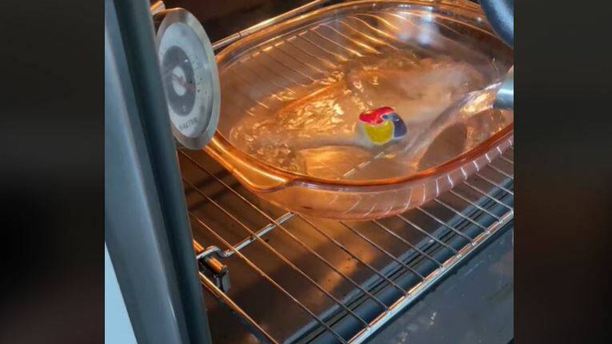 El mejor truco para que tu horno quede reluciente tras mucho tiempo sin lavarlo