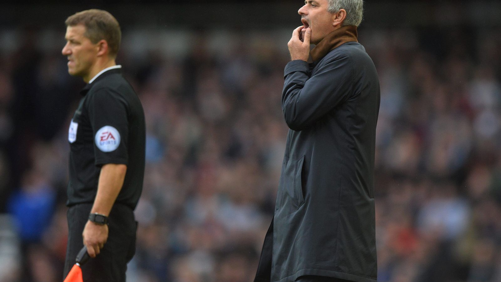 Foto: Mourinho ya ha sido sancionado esta temporada por sus críticas a los árbitros (Efe)