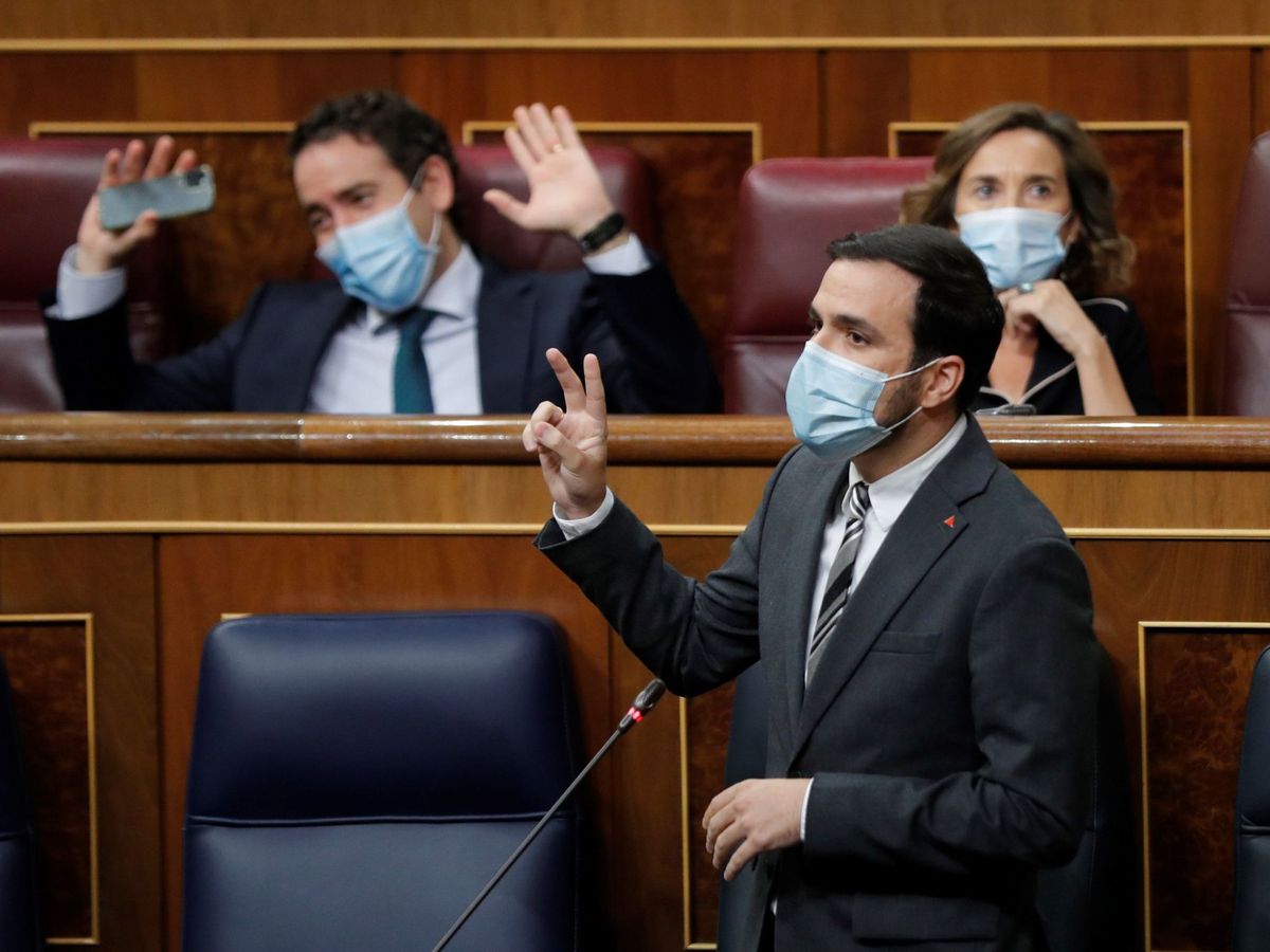 Foto: El ministro de Consumo, Alberto Garzón, durante su intervención en la sesión de control al Ejecutivo. (EFE)