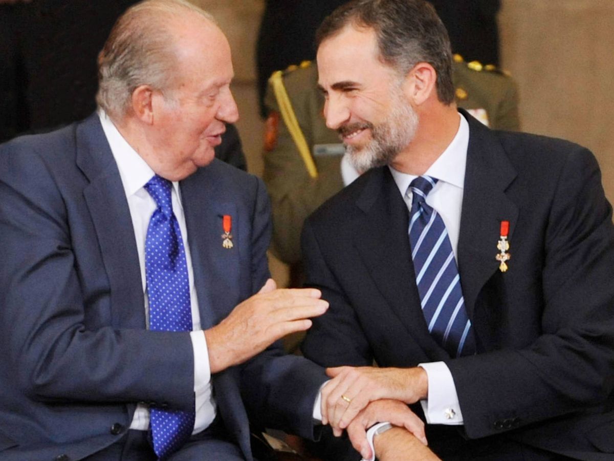 Foto: Felipe VI, con su padre, el rey Juan Carlos I. (Getty)