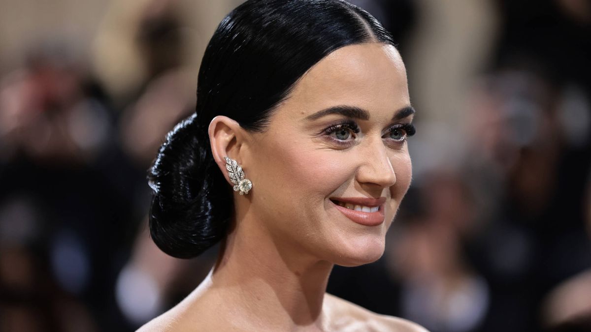 Katy Perry se toma con mucho humor la polémica viral sobre sus ojos