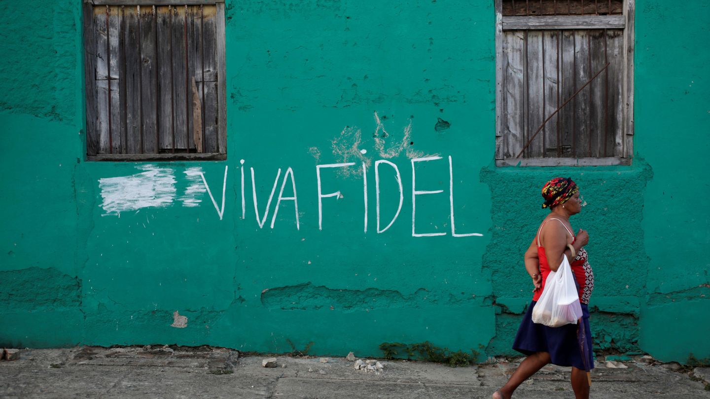 Pintada de apoyo a Fidel Castro en una pared de Santiago, en diciembre de 2016. (Reuters)