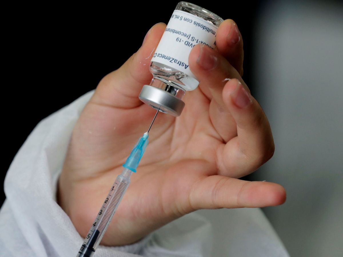 Foto: Dosis de la vacuna contra el covid. (EFE/Carlos Ortega)