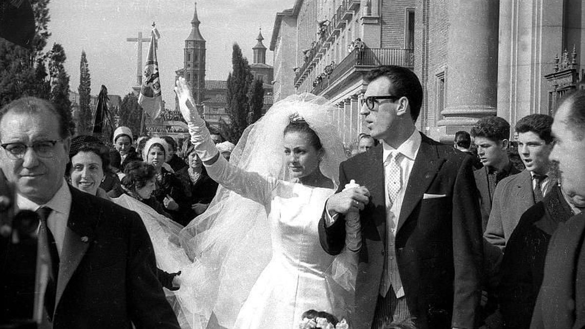 Carmen Sevilla y Algueró, la boda de la década: de Pertegaz y con telegrama del Papa