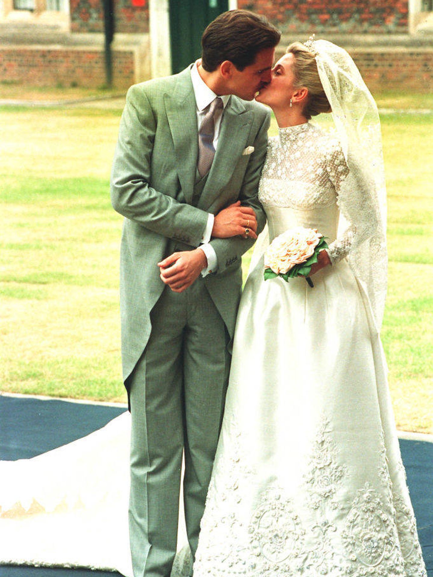 Marie-Chantal Miller y Pablo de Grecia, el día de su boda. (Getty)
