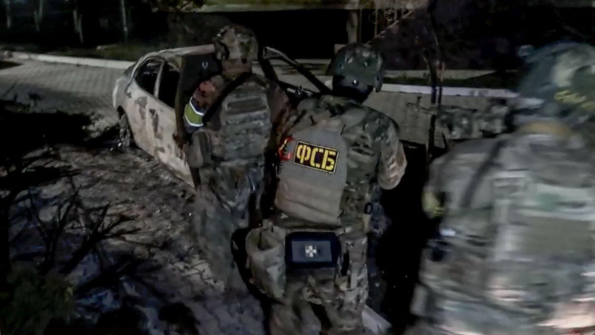 Al menos 15 policías y cuatro civiles mueren en varios ataques terroristas en Daguestán (Rusia)