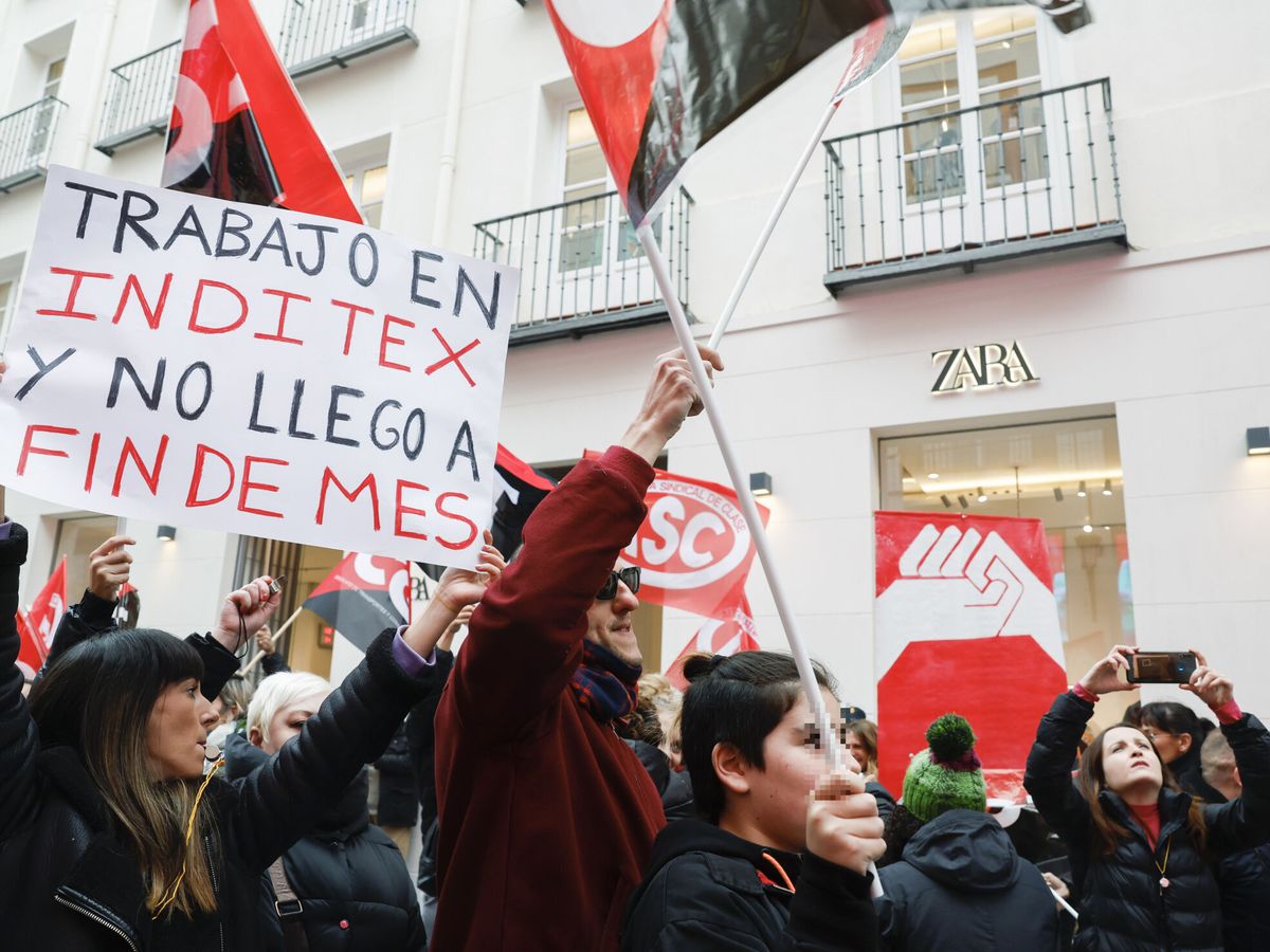 Foto: Manifestación convocada por CGT en el centro de Madrid. (EFE/J. J. Guillén)
