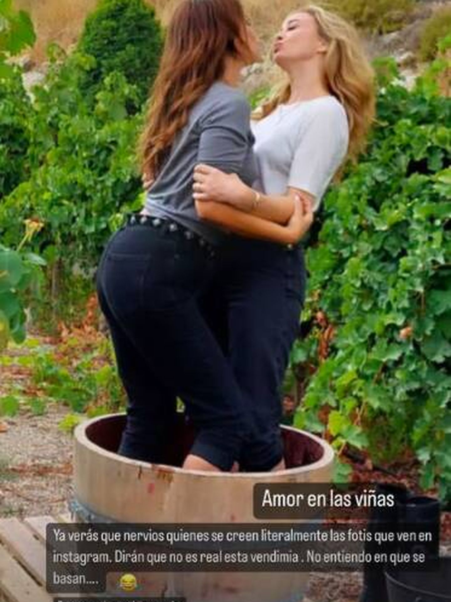 Paula y Marta, amor en las viñas. (Instagram/@martahazas)