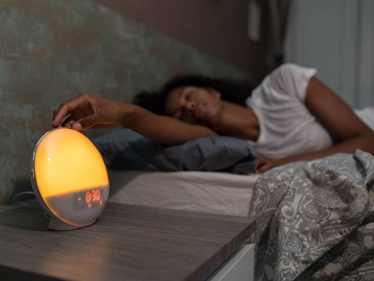 Siete lámparas o despertadores de amanecer para empezar el día de forma  natural y encontrarte menos cansada