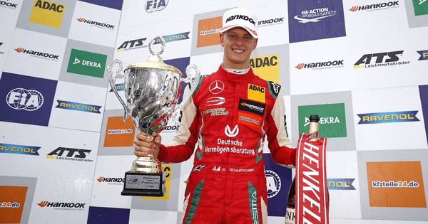 Foto: Mick Schumacher se convirtió en el primer piloto de 2018 en completar un hat-trick de fin de semana en Fórmula 3 (Twitter: @SchumacherMick)