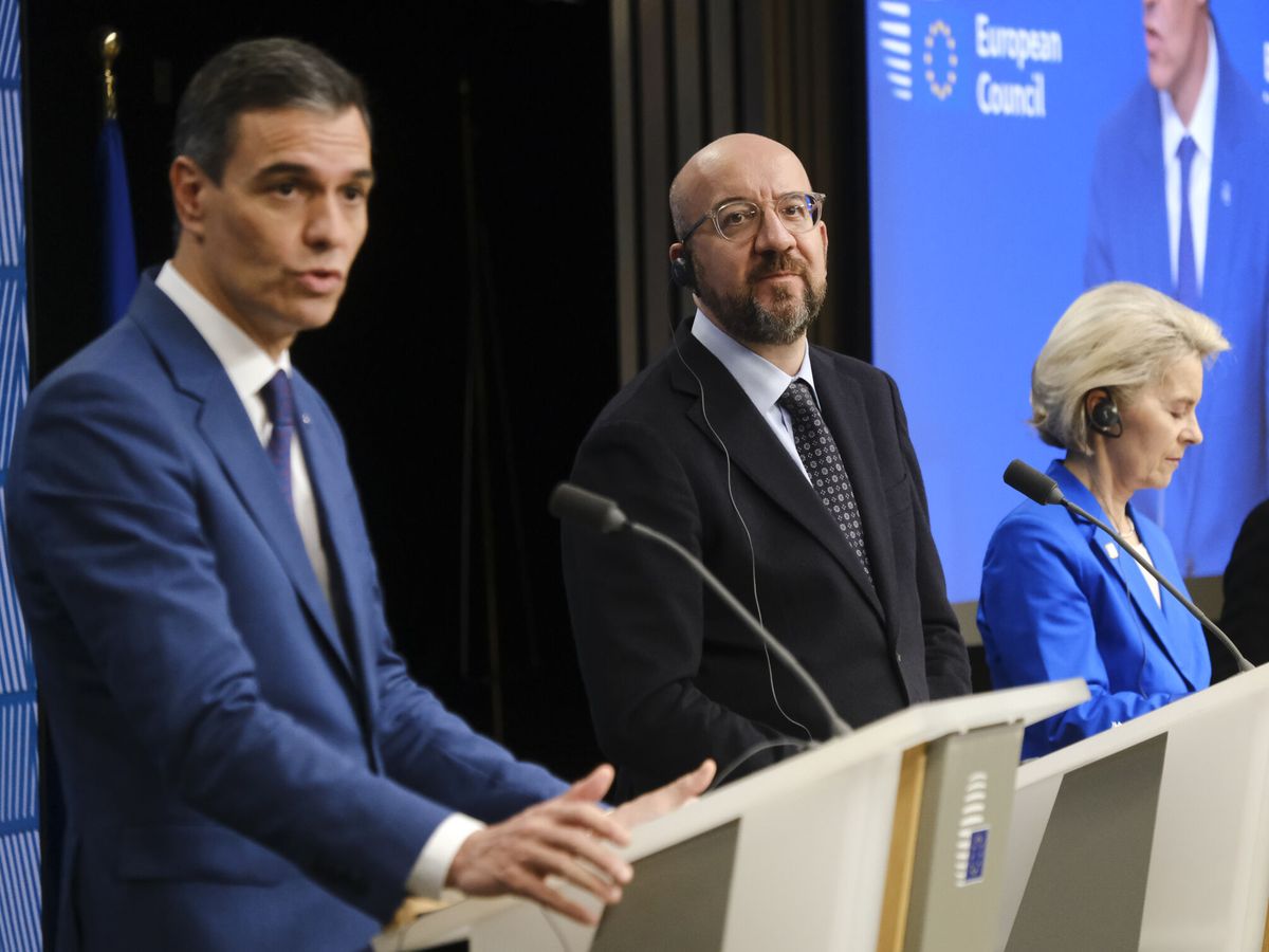 Foto: Pedro Sánchez, Charles Michel y Ursula Von der Leyen. (EU Council)