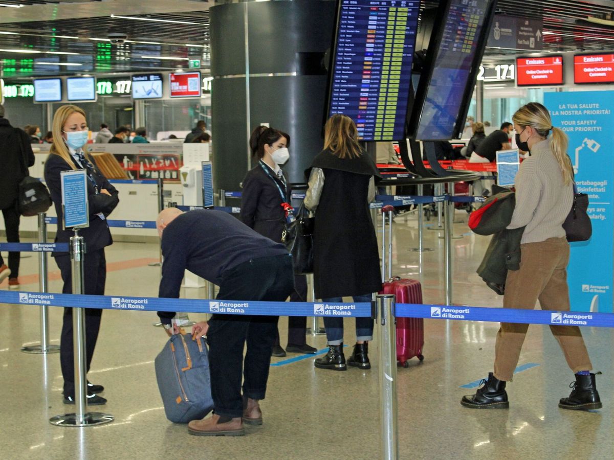 Foto: Aeropuerto de Roma Fiumicino en imagen de archivo. (EFE/Telenews)
