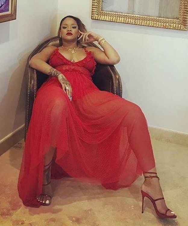 desconectado Inútil Anuncio Rihanna cumple 30 años: su vaga (pero sexy) foto con 4,5 millones de 'me  gusta'