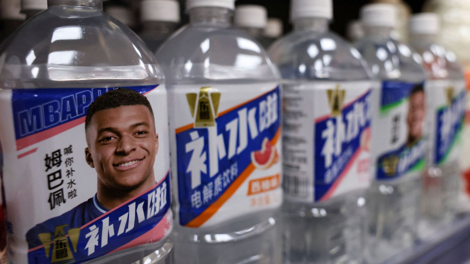 Lo que el terremoto de Mbappé se llevó: cómo la China más 'ofendidita' ha doblegado a Occidente