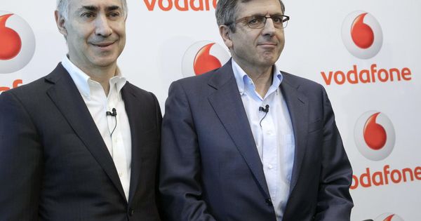 Foto: El CEO de Vodafone España, Antonio Coimbra (i), y el presidente de la Fundación, Francisco Román, han declarado este lunes ante el juez. Foto: EFE/Zipi.