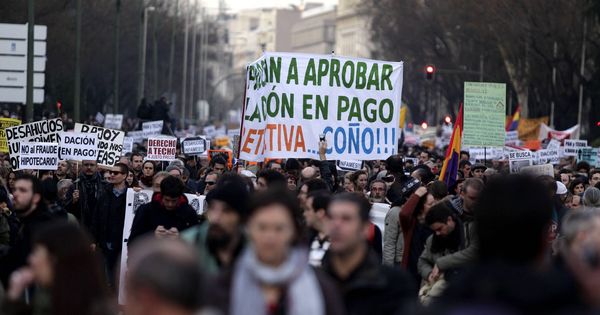 Foto: Fotografía de archivo de una manifestación contra los desahucios en Madrid. (EFE)