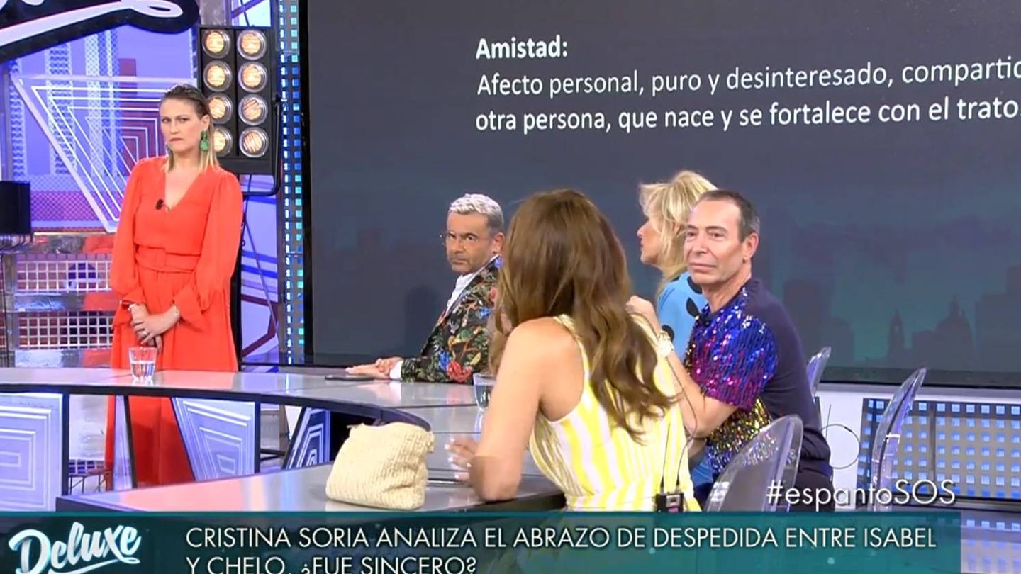 Cristina Soria, durante el debate de 'Supervivientes' en 'Sábado Deluxe'. (Telecinco).