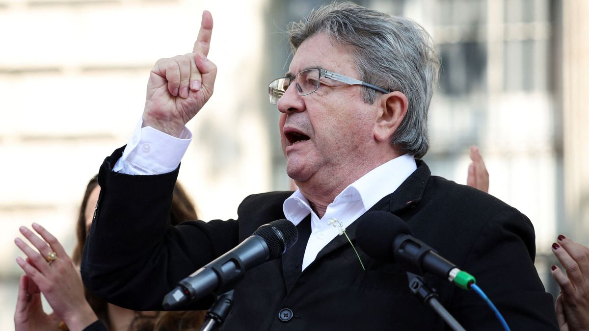 Los socialistas se suman a la alianza de izquierdas de Mélenchon para las legislativas de junio