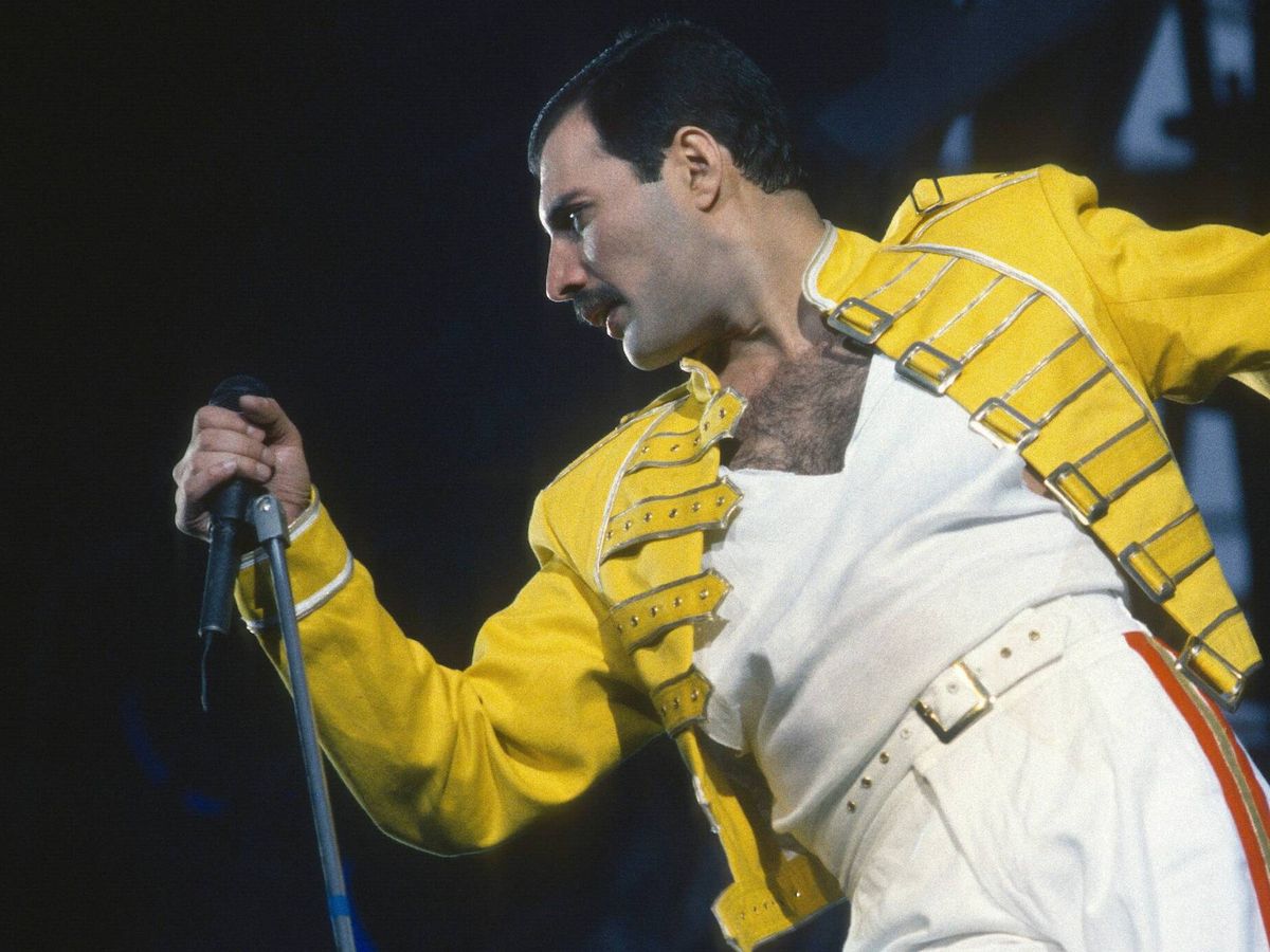 Foto: Freddie Mercury, en un concierto en Londres en 1986. (Cordon Press)