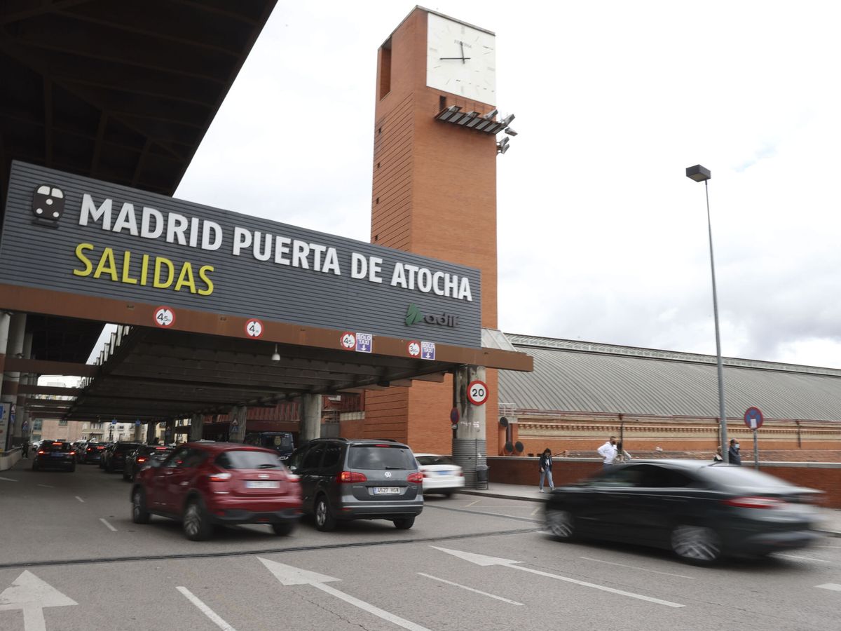 Foto: Exteriores de la estación de Atocha. (EFE/Kiko Huesca)