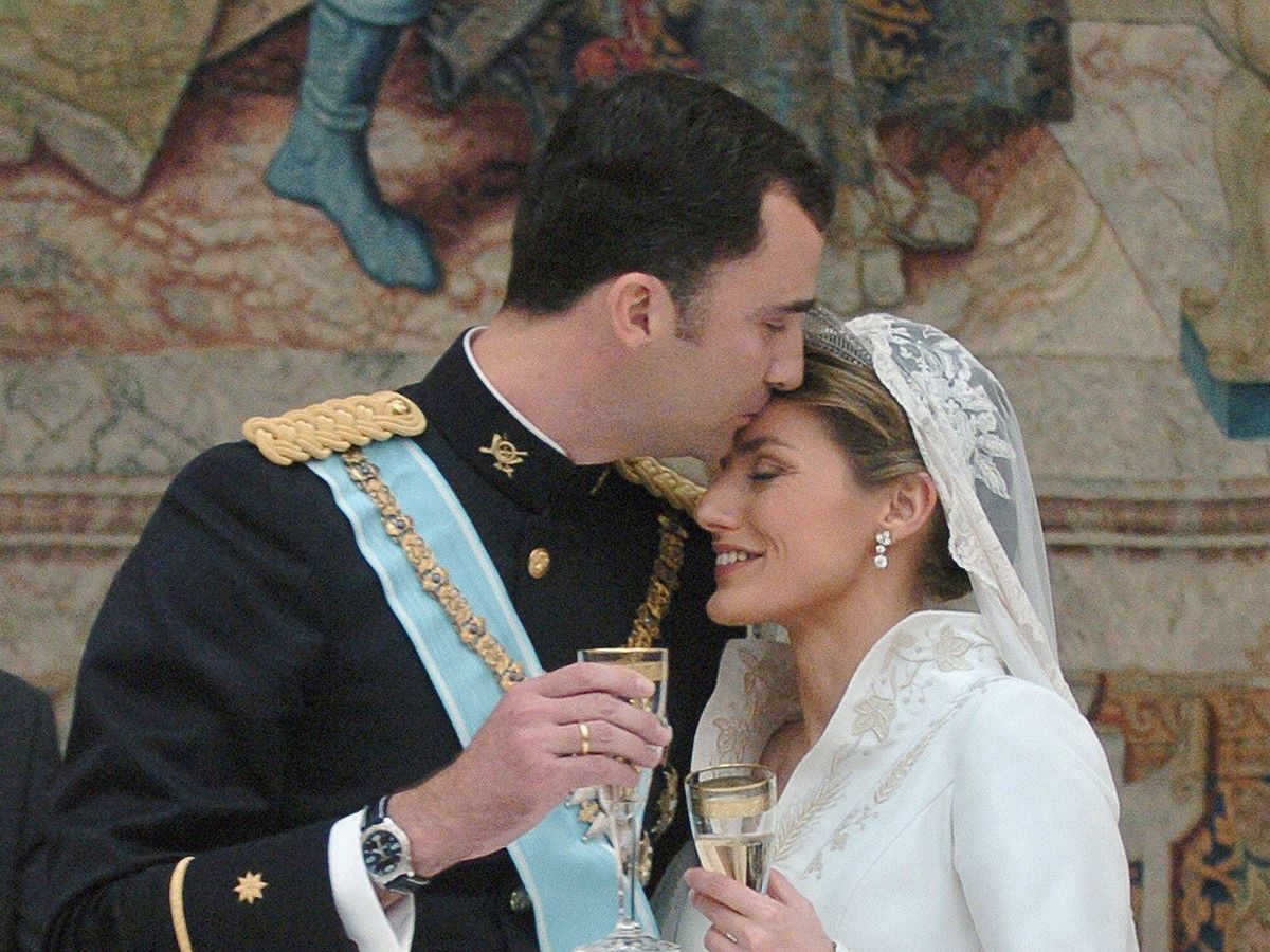 Foto: Felipe y Letizia, en su boda. (Getty)