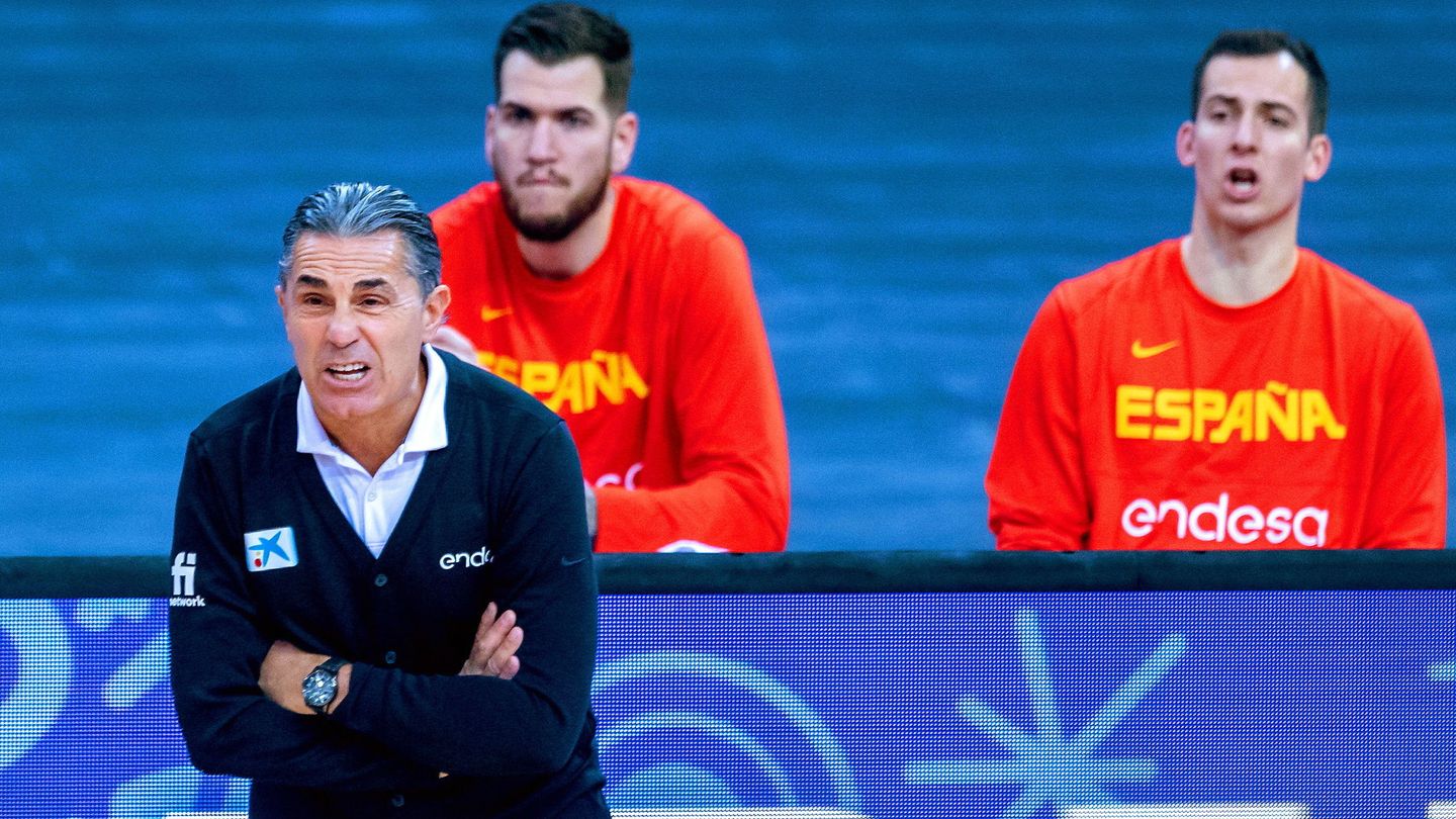 Scariolo, durante la última ventana FIBA dirigiendo a España. (Efe)
