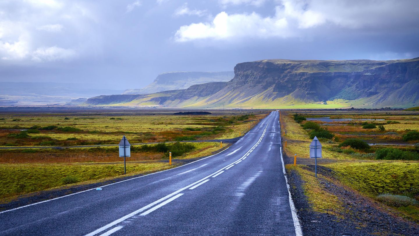 Una carretera de Reikiavik, en Islandia (Flickr/Moyan Brenn)
