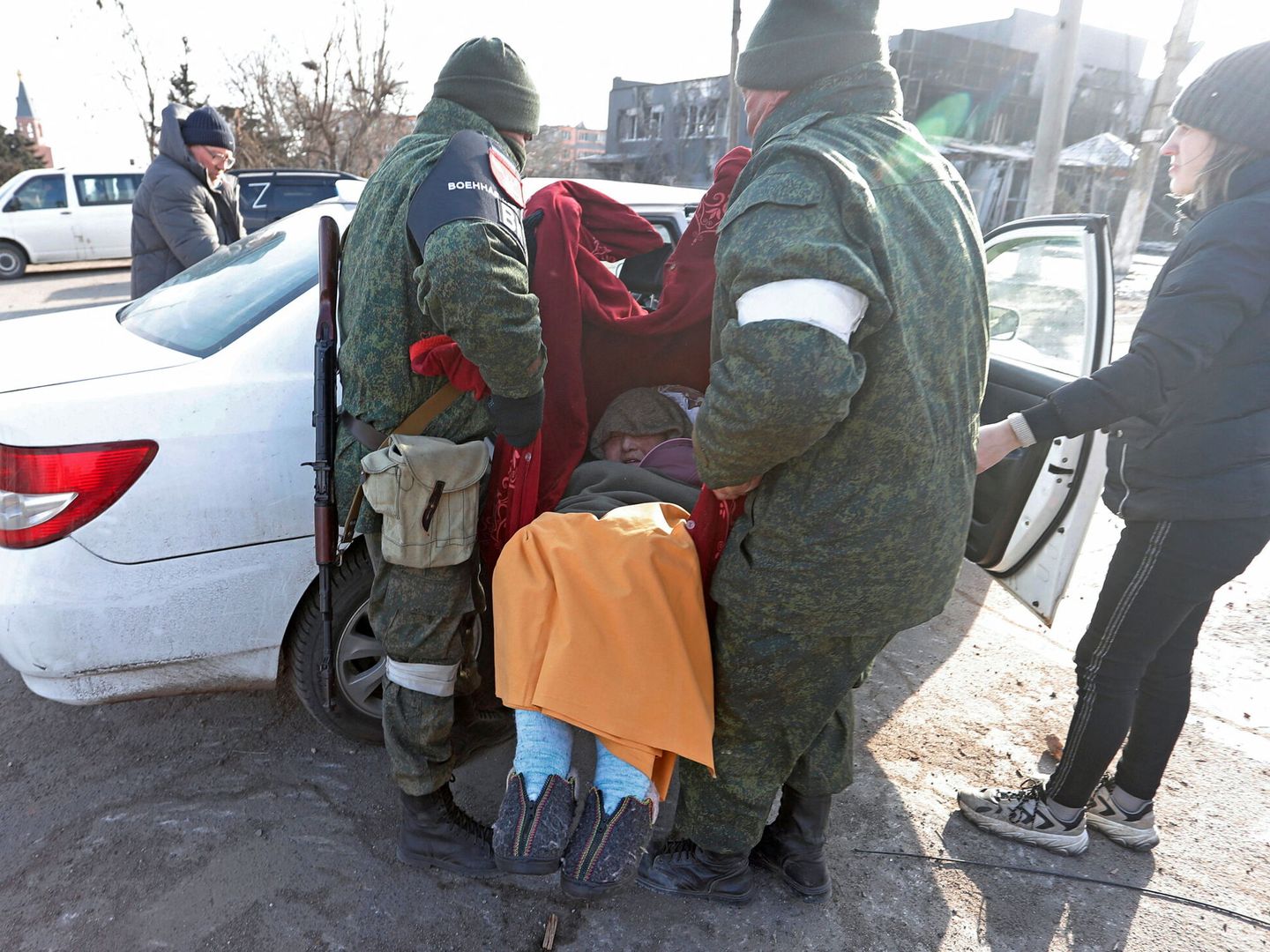 Evacuación en Mariúpol. (Reuters/Alexander Ermochenko)