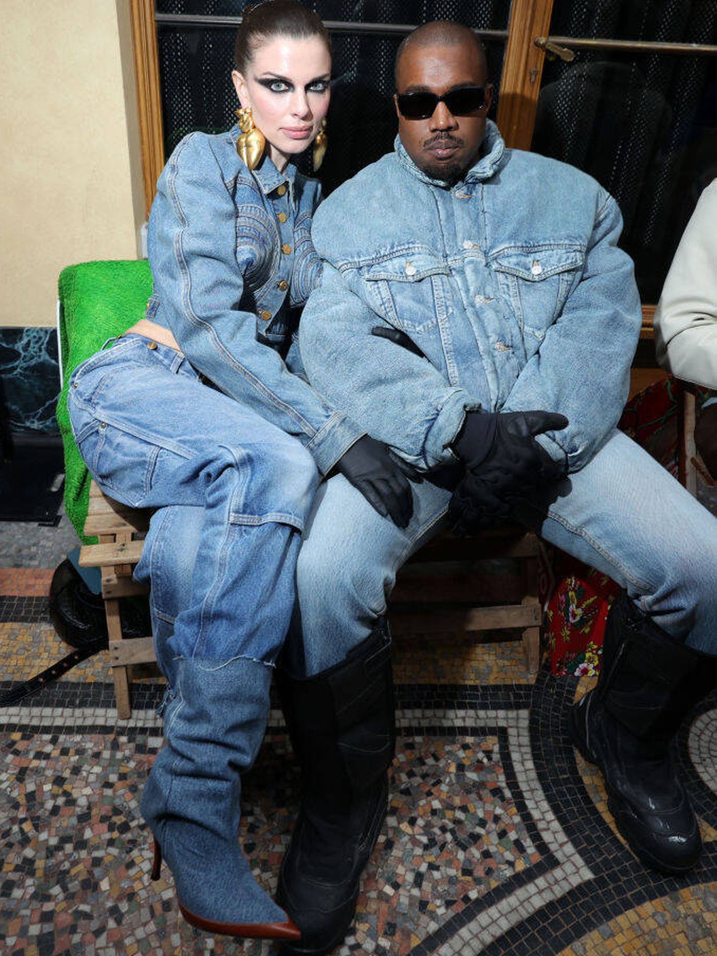 Julia Fox y Kanye West. (Getty/Victor Boyko)