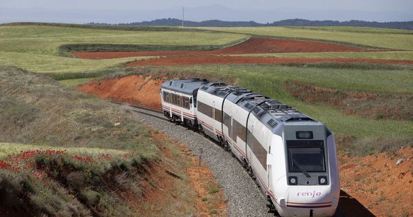 Foto: Los aragoneses conocen el tren Teruel-Zaragoza como Tamagochi. (EFE)