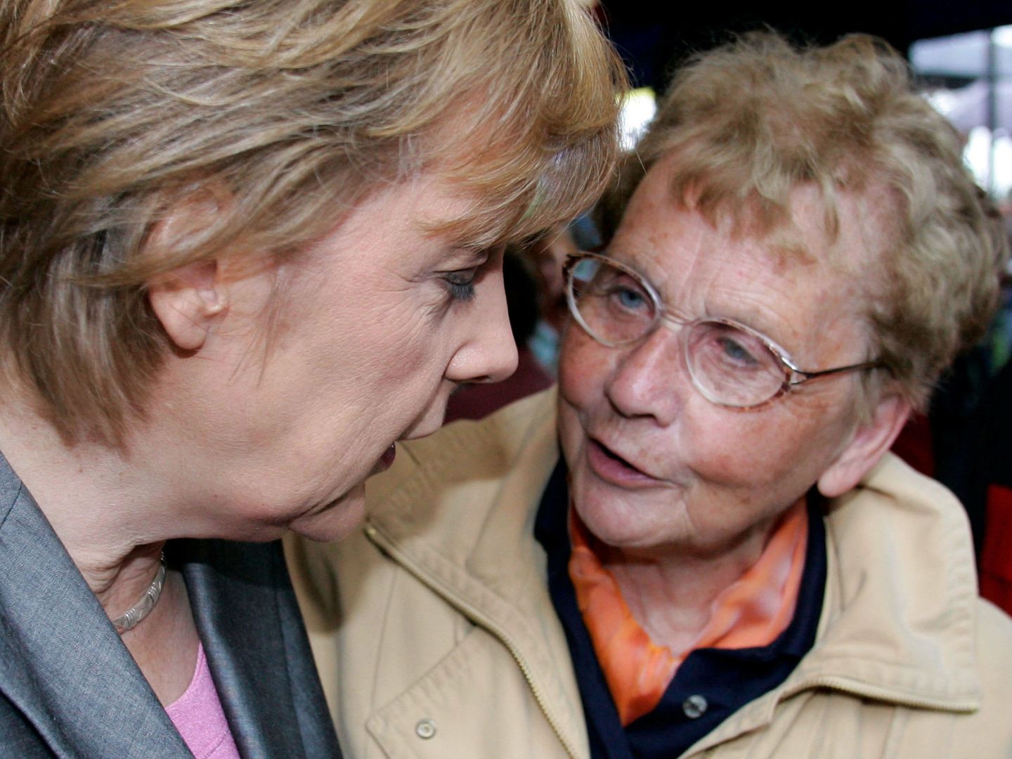 Angela Merkel con su madre, en una imagen de archivo. (Reuters)