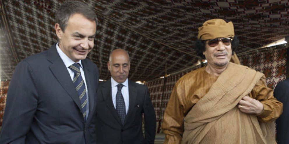Foto: Gadafi, de líder aceptado a dictador repudiado por España