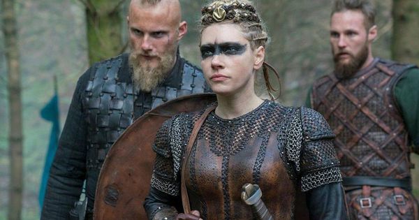 Foto: Lagertha, Bjorn y Ubbe, en 'Vikingos'. (History Channel).