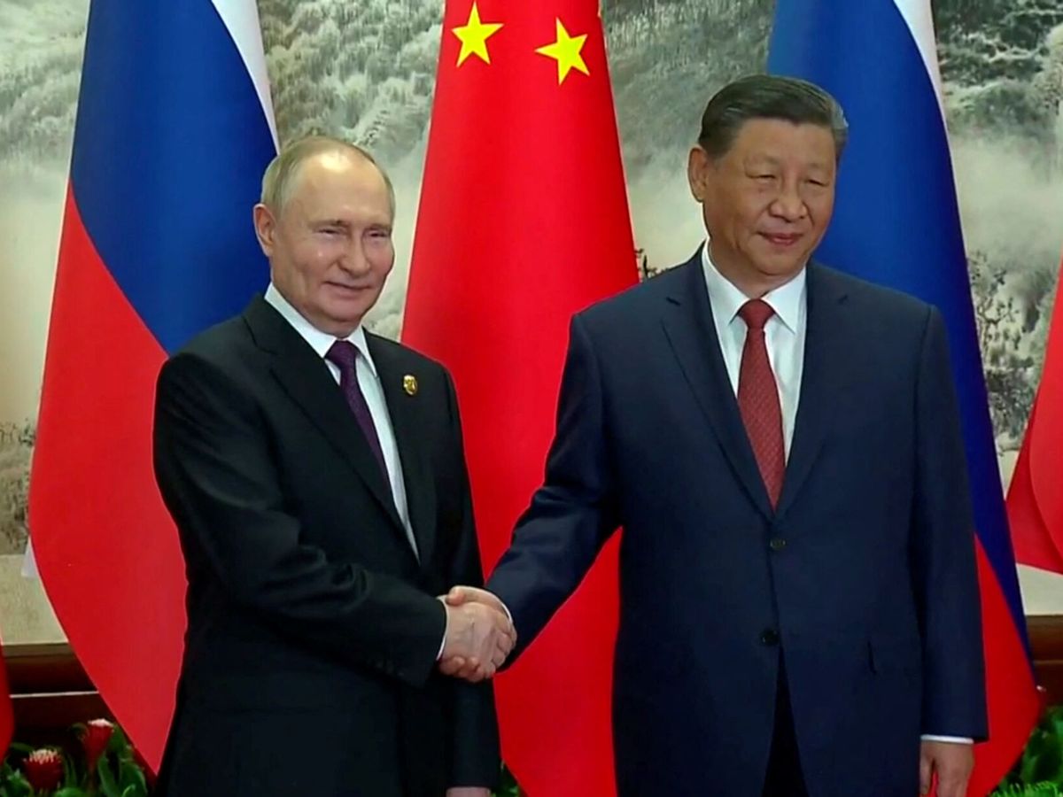 Foto: El presidente chino Xi Jinping junto al presidente ruso, Vladimir Putin. (Reuters9